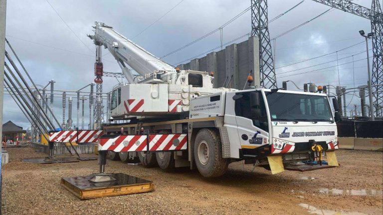 Tadano 130 Tonne ATF130